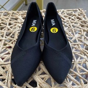 Pointed Toe flats